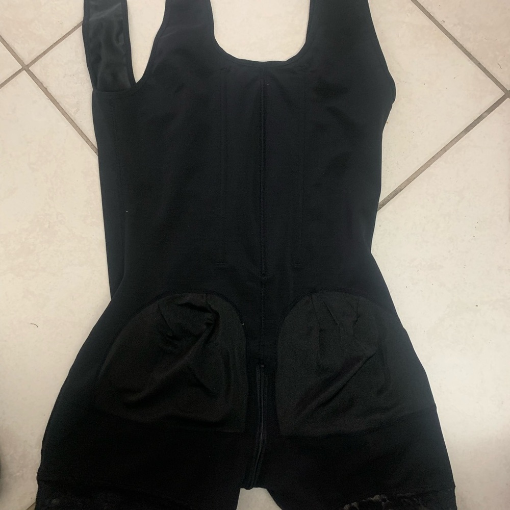 Black Shapewear Bodysuit with Fitted Design